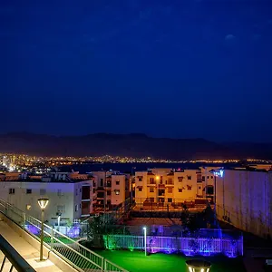 https://lev-eilat-deluxe.eilathotels.net